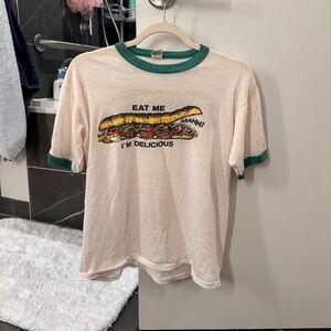 EAT ME I’M DELICIOUS vintage graphic tee